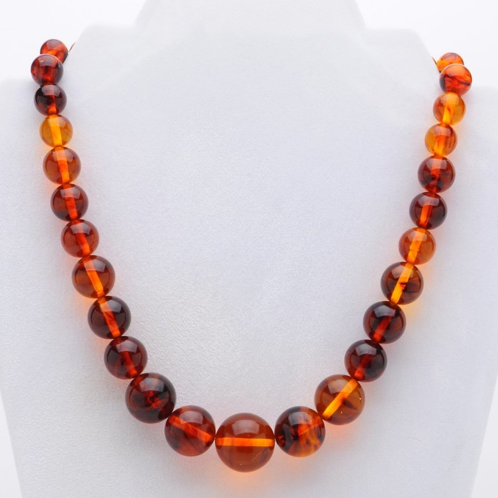 Swirled Amber Lucite Bead Vintage Necklace